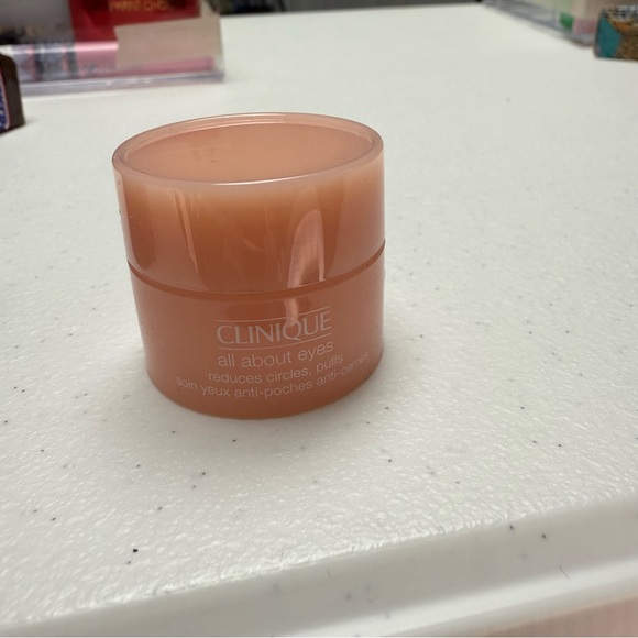 Clinique Mascara and Skincare Set - Black and Purple - Picture 5 of 6